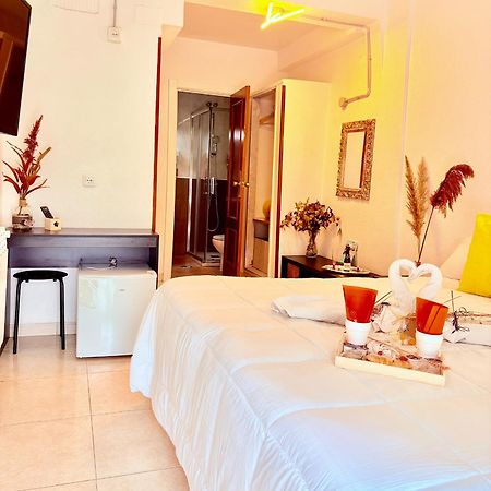 Hostal La Rosa Caceres Ngoại thất bức ảnh