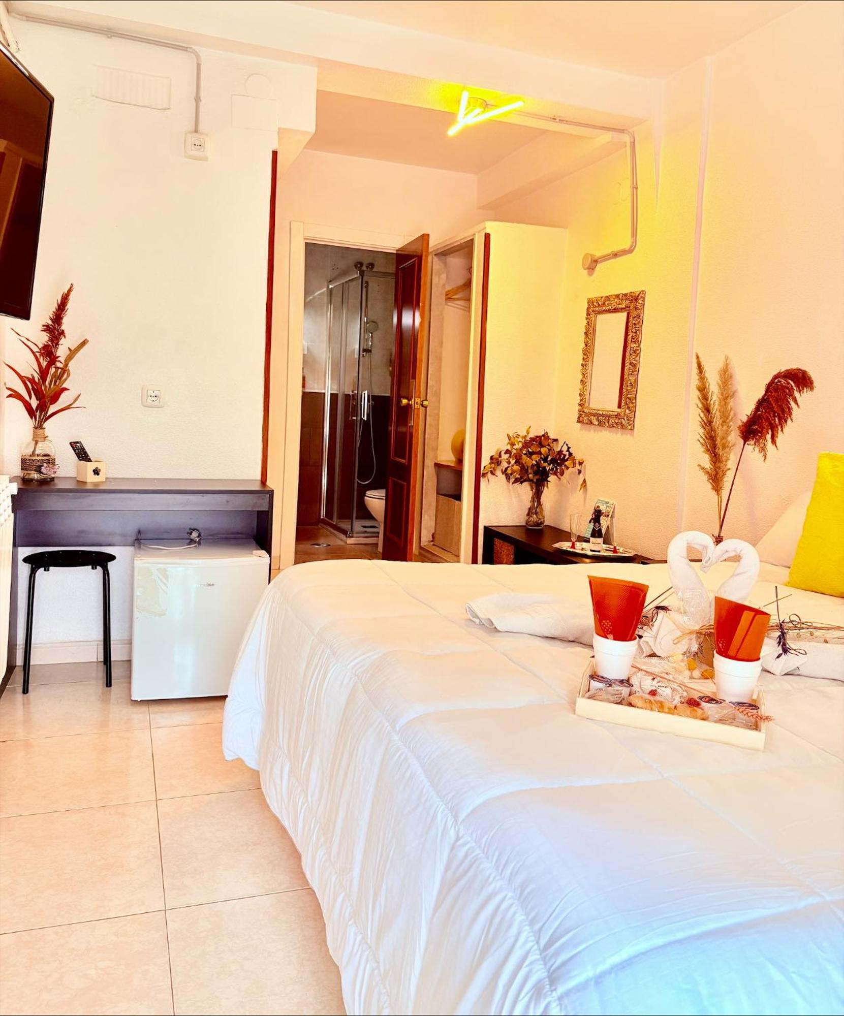 Hostal La Rosa Caceres Ngoại thất bức ảnh