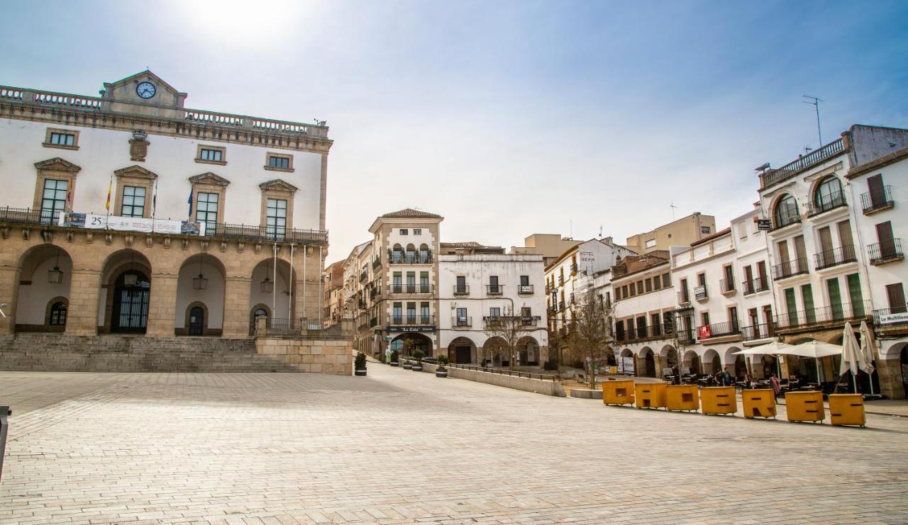 Hostal La Rosa Caceres Ngoại thất bức ảnh